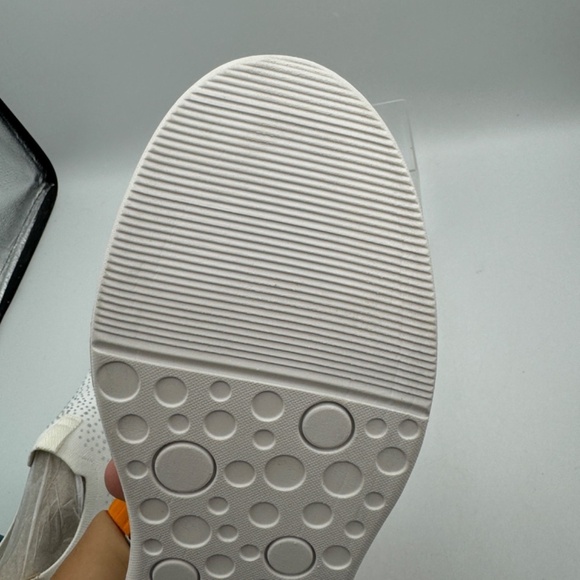 NEW Bzees Twilight Slip On US Women's 11 - Picture 9 of 9